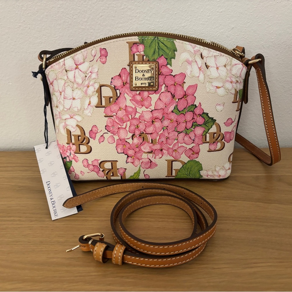Dooney & Bourke Pebble Grain Suki Crossbody